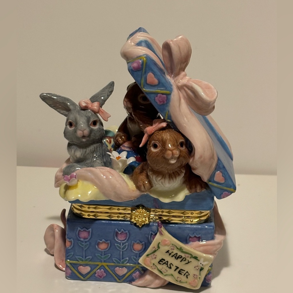 Decorative Trinket Box with Bunnies